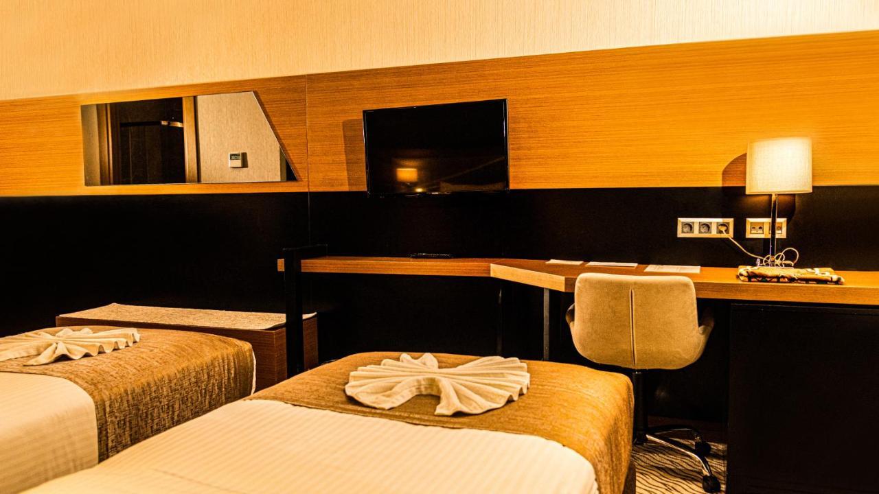 Aselia Hotel 4*